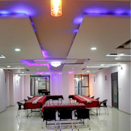 Hotel Shivam Fort View, Chittorgarh Ngoại thất bức ảnh