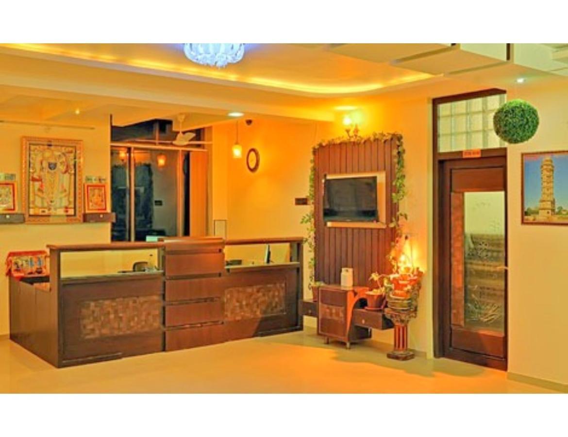 Hotel Shivam Fort View, Chittorgarh Ngoại thất bức ảnh