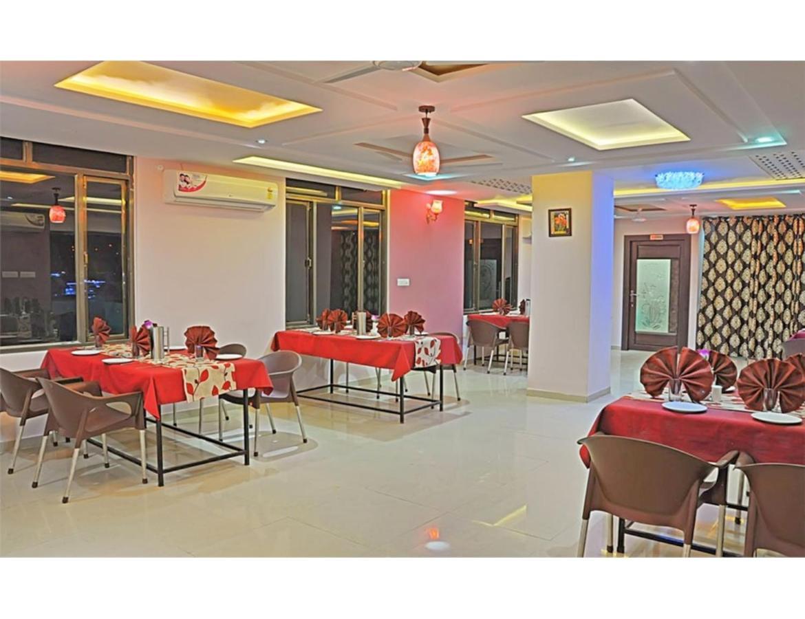 Hotel Shivam Fort View, Chittorgarh Ngoại thất bức ảnh