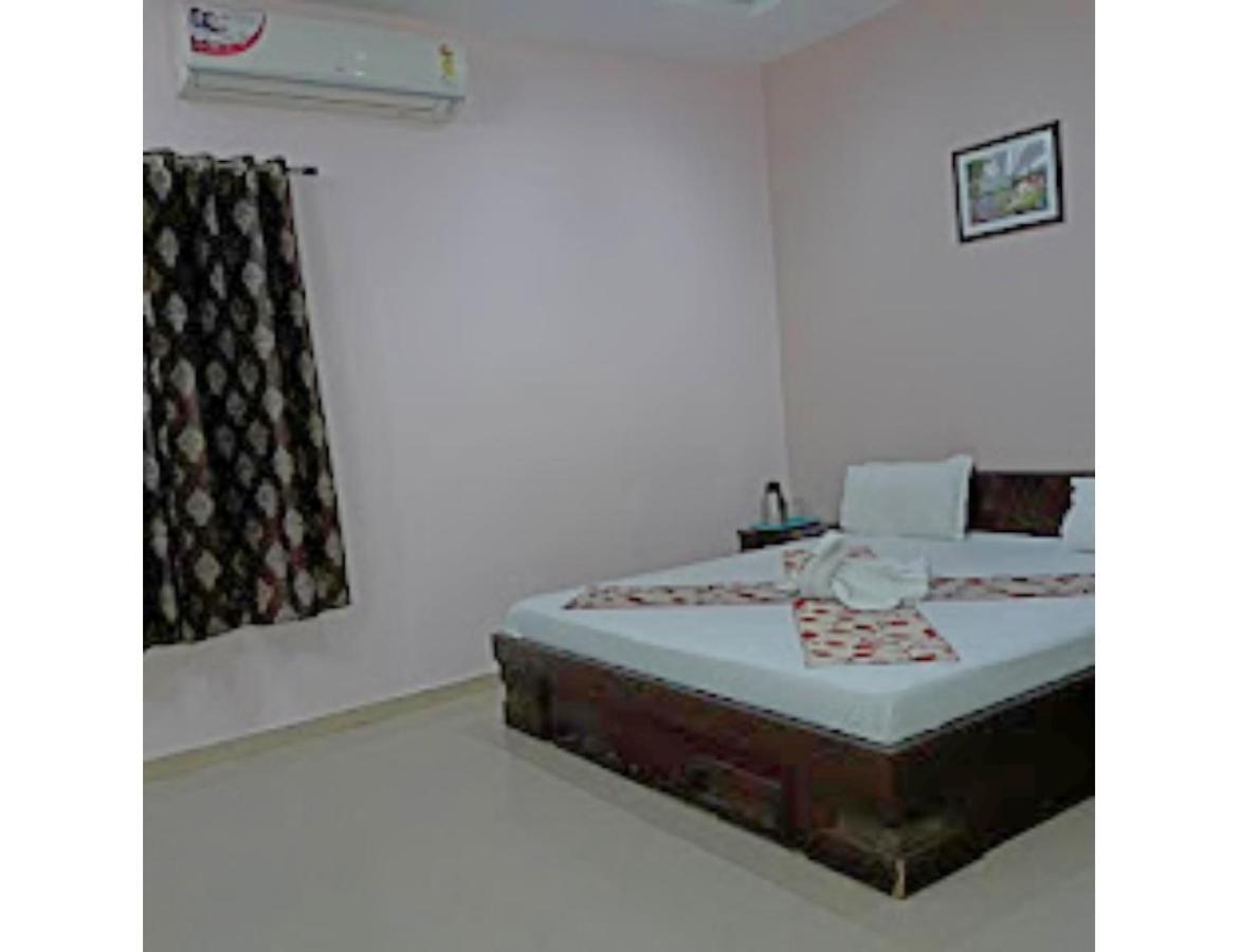Hotel Shivam Fort View, Chittorgarh Ngoại thất bức ảnh
